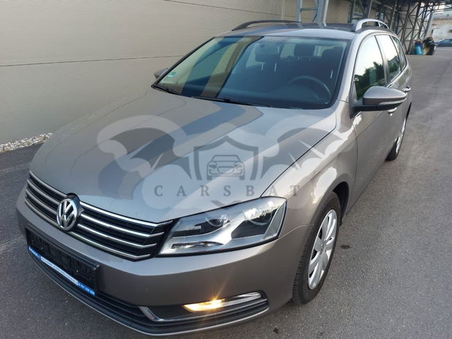 Volkswagen Passat B7 Variant 1.4 TSI BlueMotion Technology Business Edition 2011