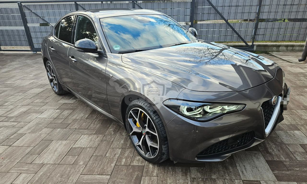 Alfa Romeo Giulia 2.2 Diesel AT8-Q4 Ti 2024