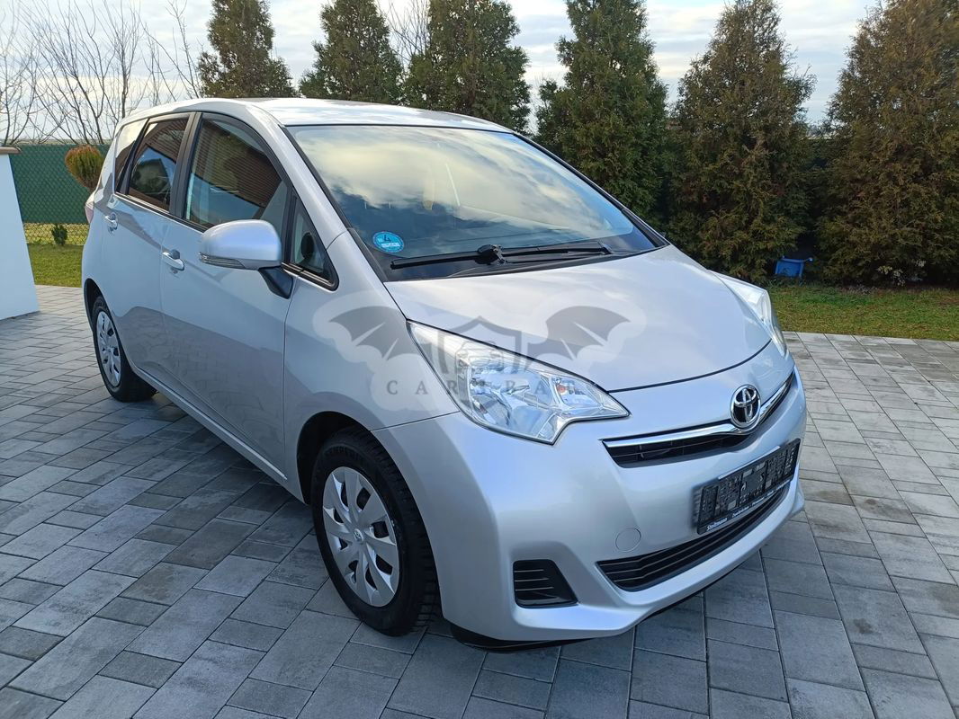 Toyota Verso-S 2013