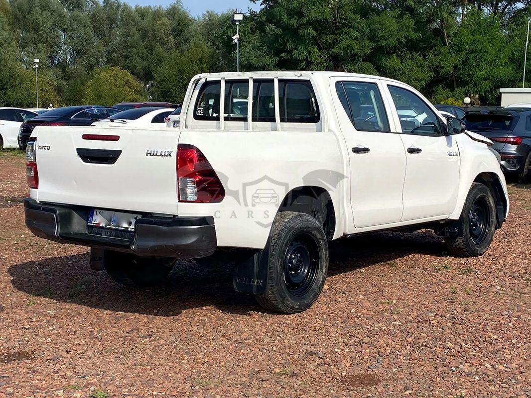 Toyota Hilux 2.4 D-4D Double Cab SR 4x4 2022