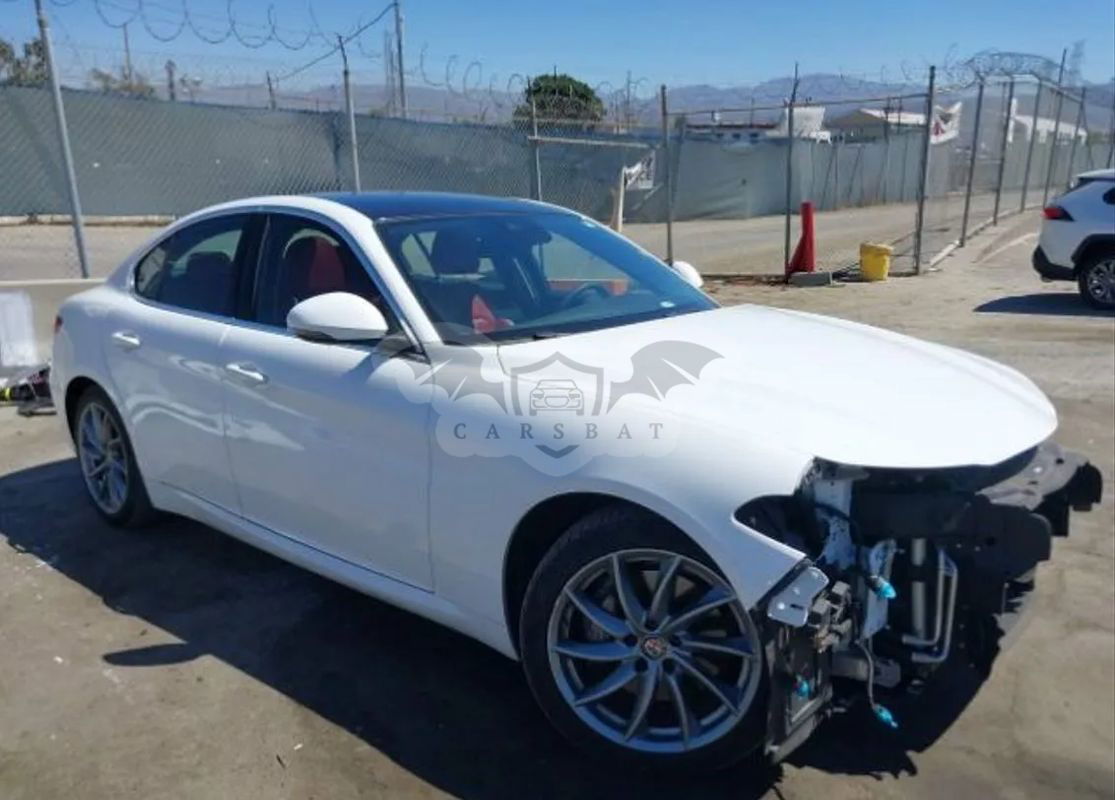 Alfa Romeo Giulia 2.0 Turbo 16V AT8-Q4 Sprint 2021