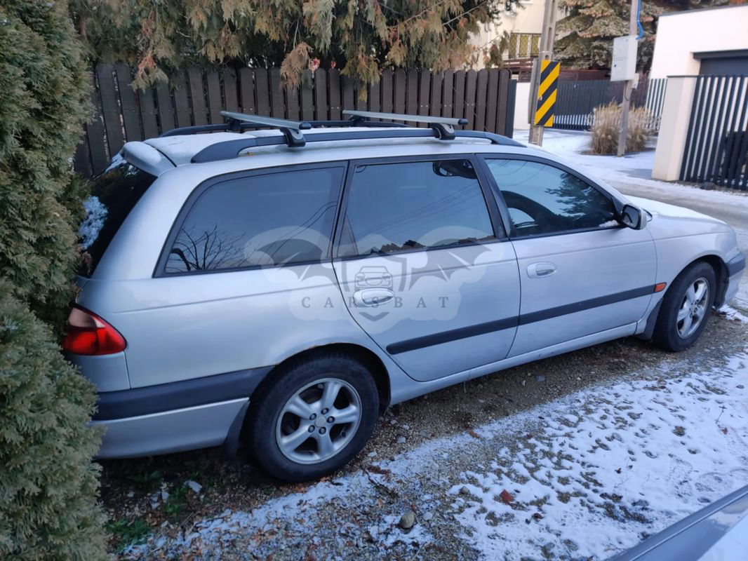 Toyota Avensis I 2.0 VVT-i Sol 2001