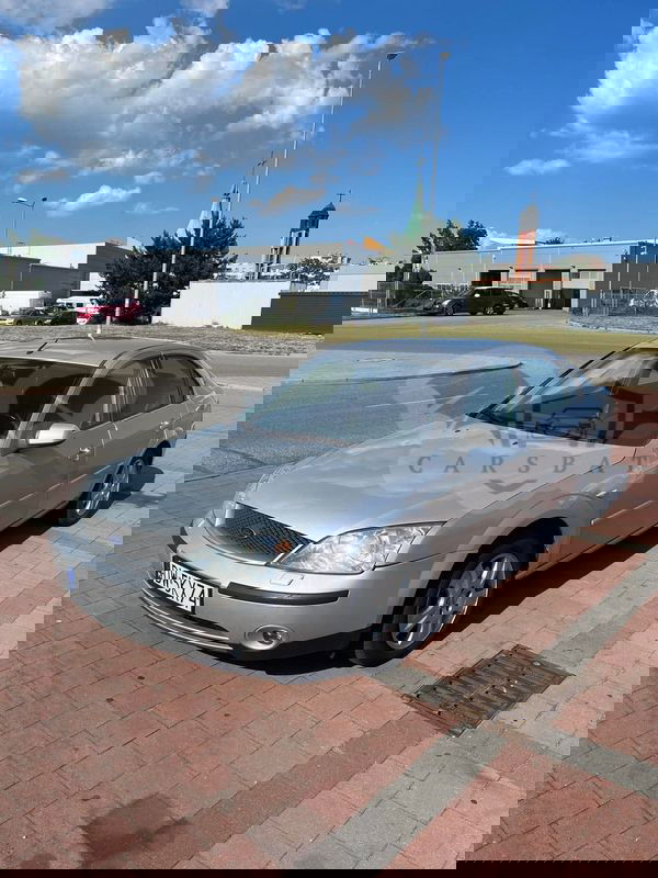 Ford Mondeo Mk3 2.0 Ghia 2001