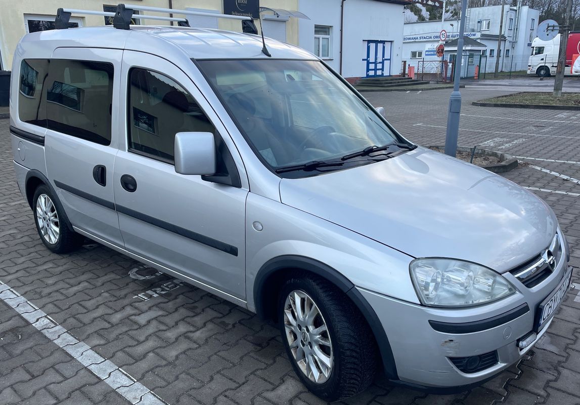 Opel Combo C Tour 1.3 CDTI Enjoy 2011