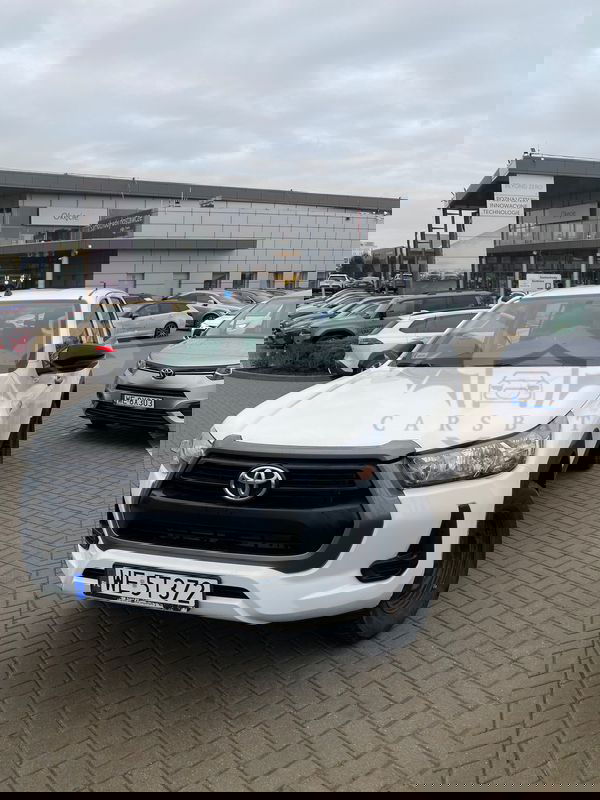 Toyota Hilux 2.4 D-4D Double Cab DLX 4x4 2022