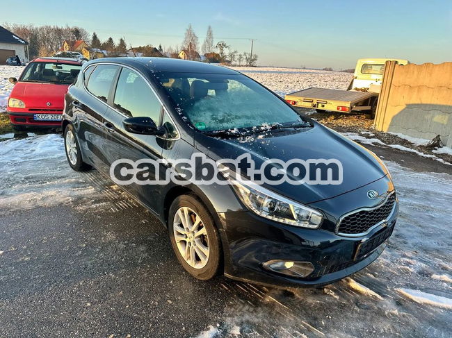 Kia Ceed II 1.6 GDI Dream Team Edition 2014