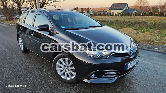 Toyota Auris II 1.8 VVT-i Hybrid Automatik Touring Sports Edition S+ 2016