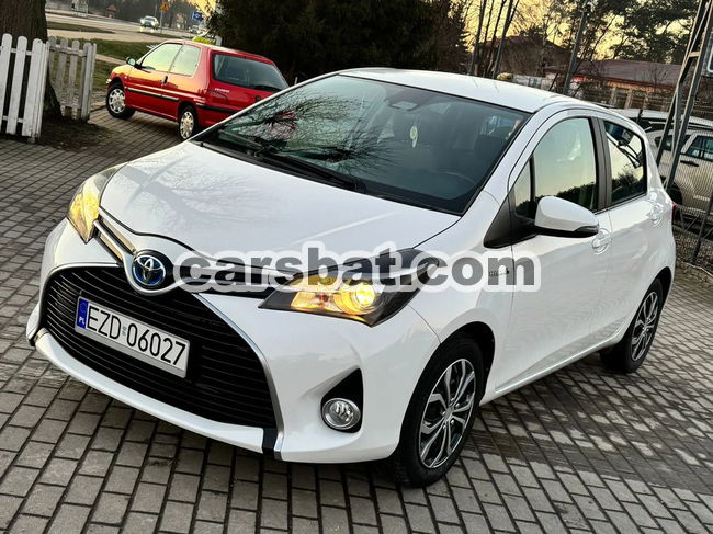 Toyota Yaris III Hybrid 1.5 VVT-i Comfort 2017