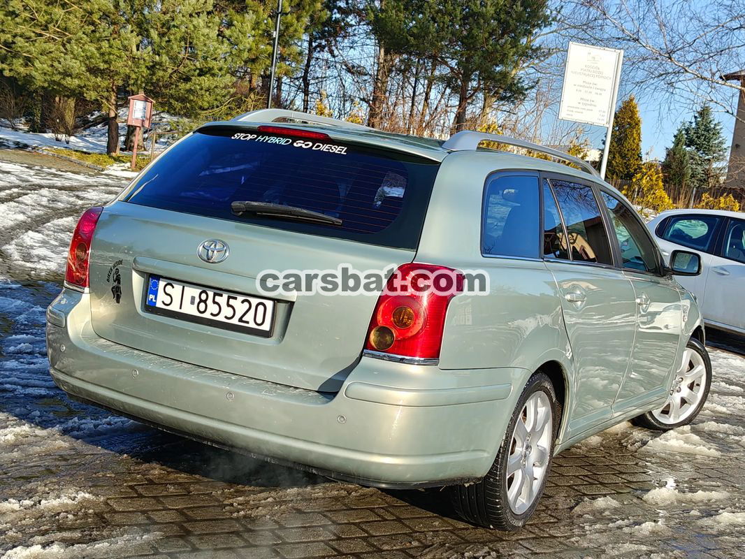 Toyota Avensis II 2.0 D-4D Combi Executive 2004