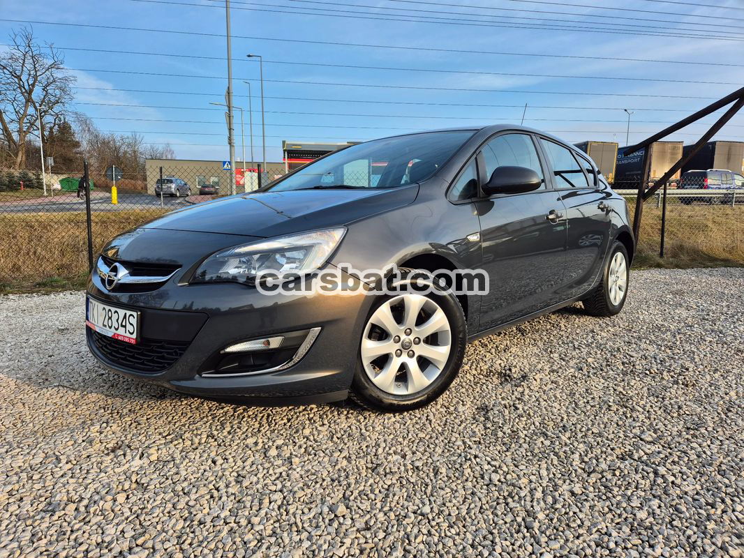 Opel Astra J 1.6 Edition 2015