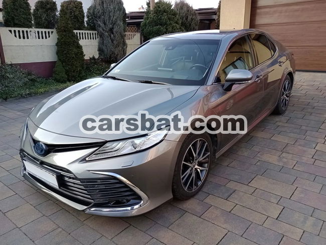 Toyota Camry 2021