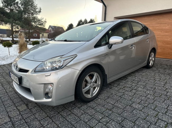 Toyota Prius III 1.8 HSD Prestige 2011