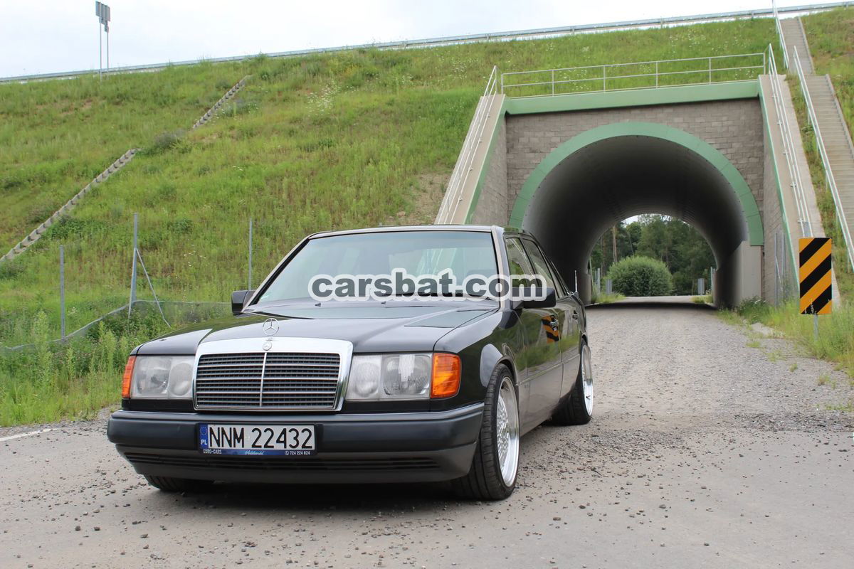 Mercedes-Benz E 1990