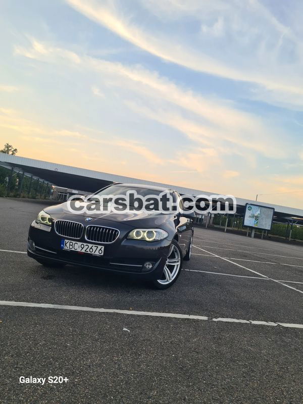 BMW 5 Series F10/F11 520d Touring 2011