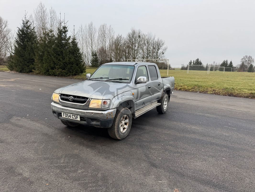 Toyota Hilux 2.5 D-4D DLX + 2005