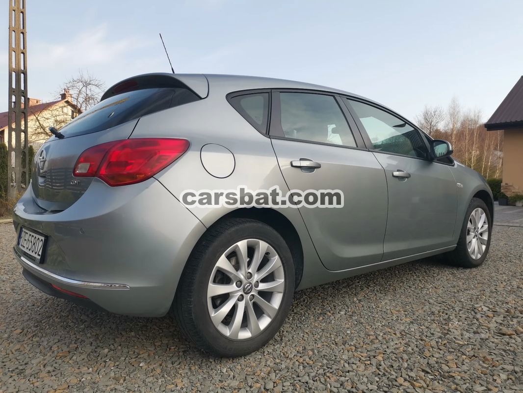 Opel Astra J IV 1.7 CDTI Enjoy 2012