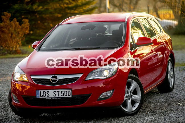 Opel Astra J 1.4 Turbo Sports Tourer 2011