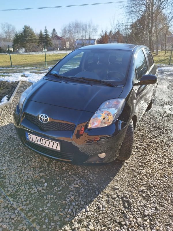 Toyota Yaris II 1.4 D-4D Life 2011