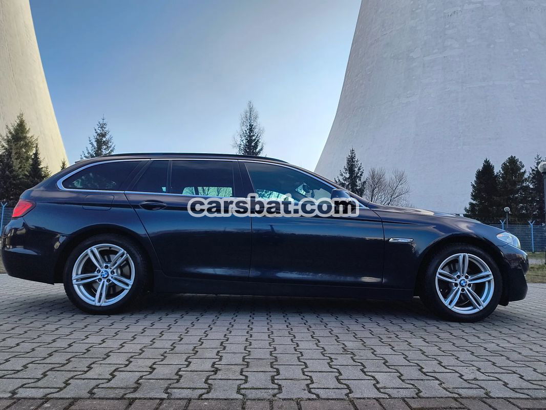 BMW 5 Series F10/F11 520d Touring 2011