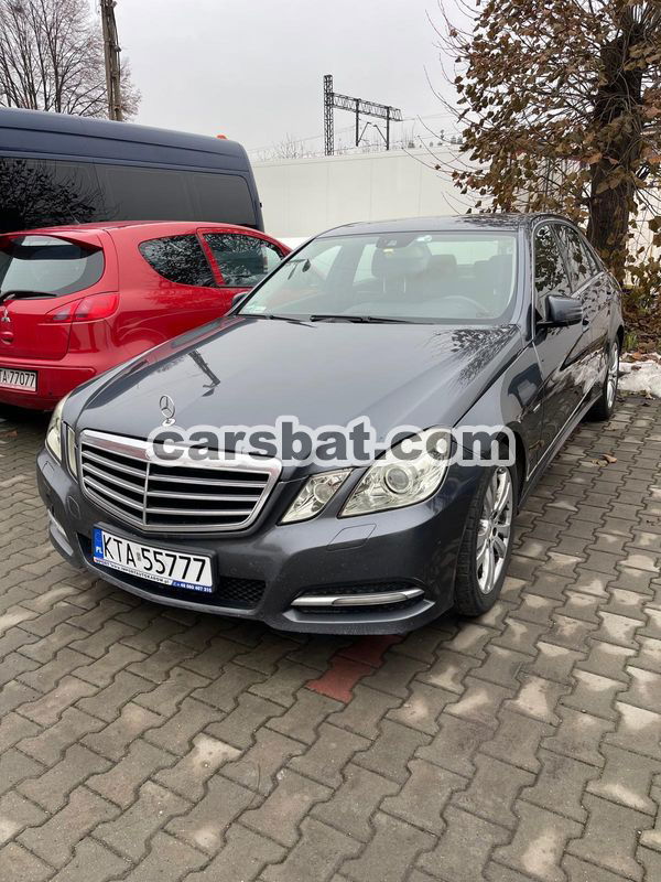 Mercedes-Benz E W212 300 CDI DPF BlueEFFICIENCY 7G-TRONIC Avantgarde 2010