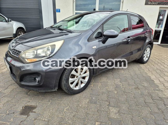 Kia Rio III 1.2 Attract 2013