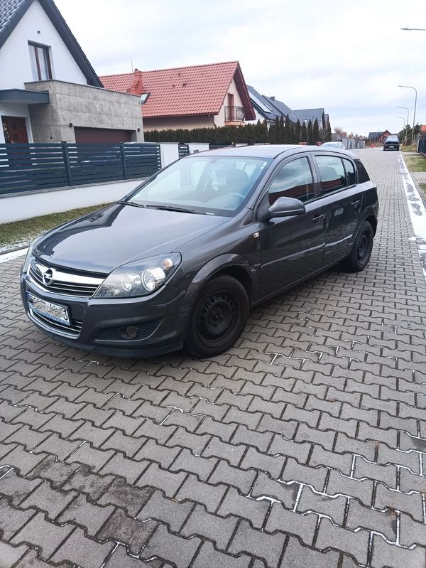 Opel Astra H III 1.6 2011