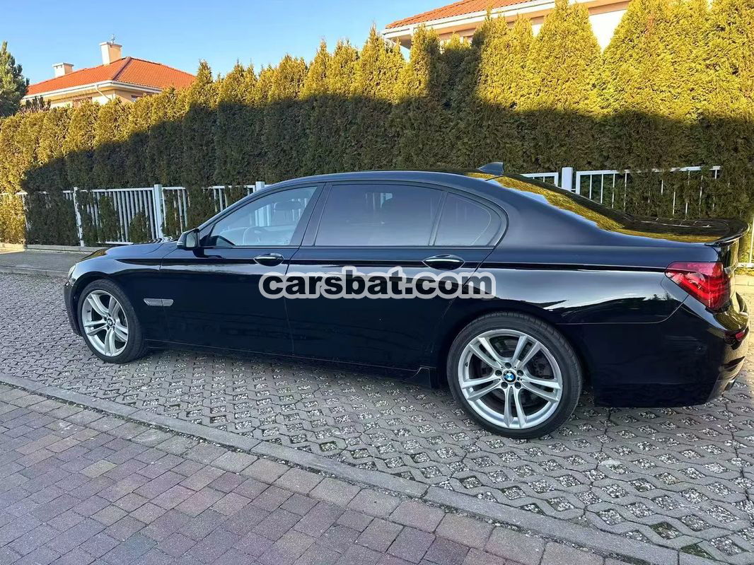 BMW 7 Series F01 750Li xDrive 2013