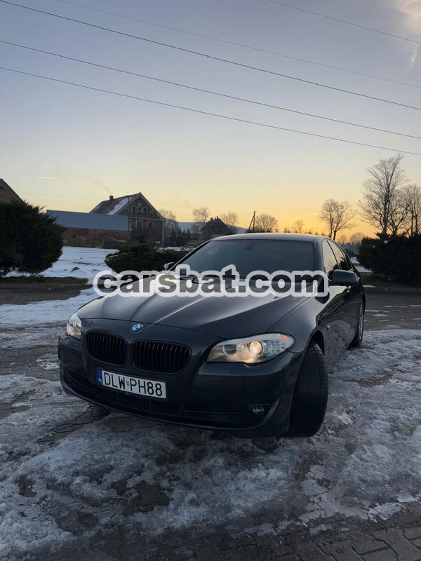 BMW 5 Series F10/F11 520d Touring 2011