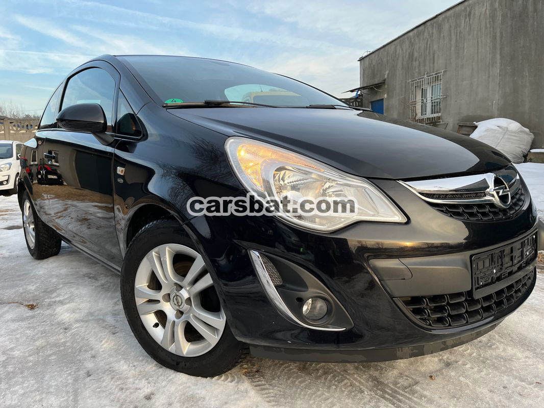 Opel Corsa D 1.4 16V Satellite 2011