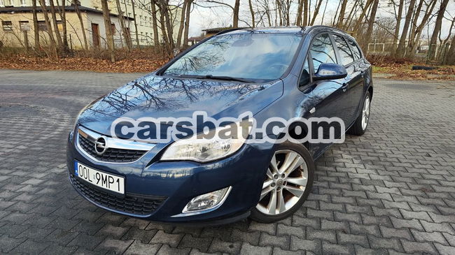 Opel Astra J 1.4 ECOFLEX Innovation 2011