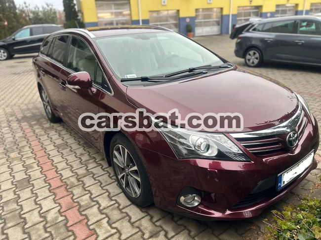 Toyota Avensis III 2.0 D-4D Premium 2012