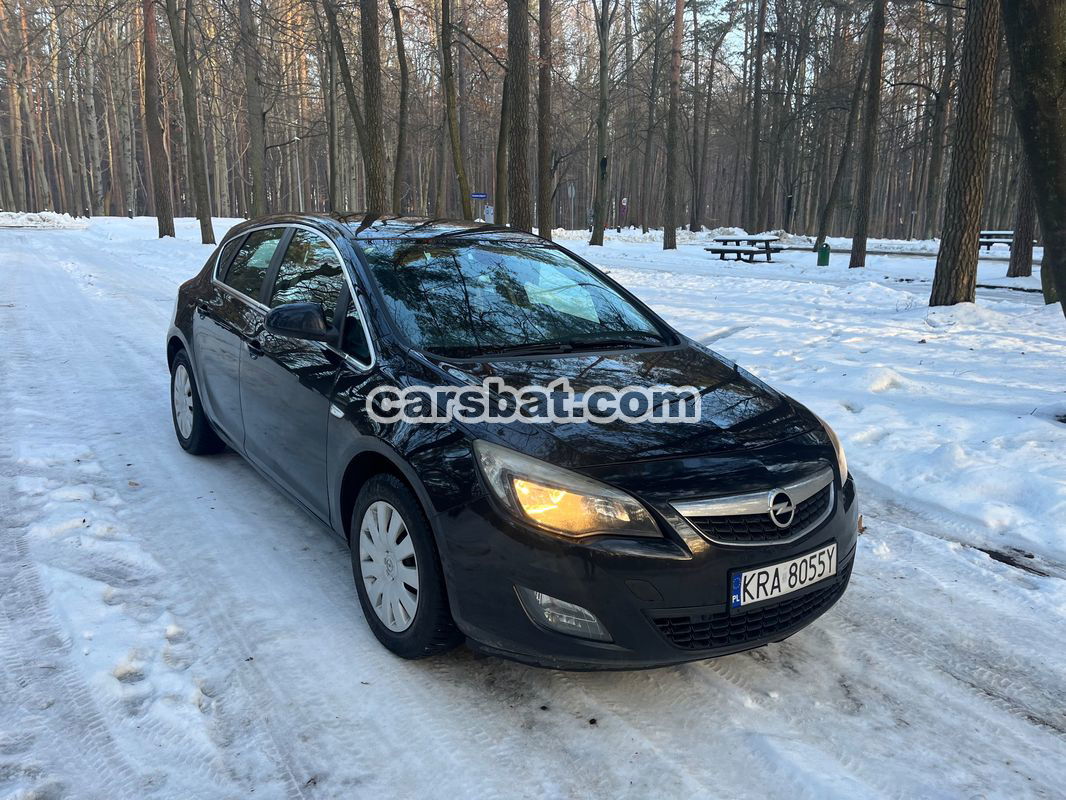 Opel Astra J 2010