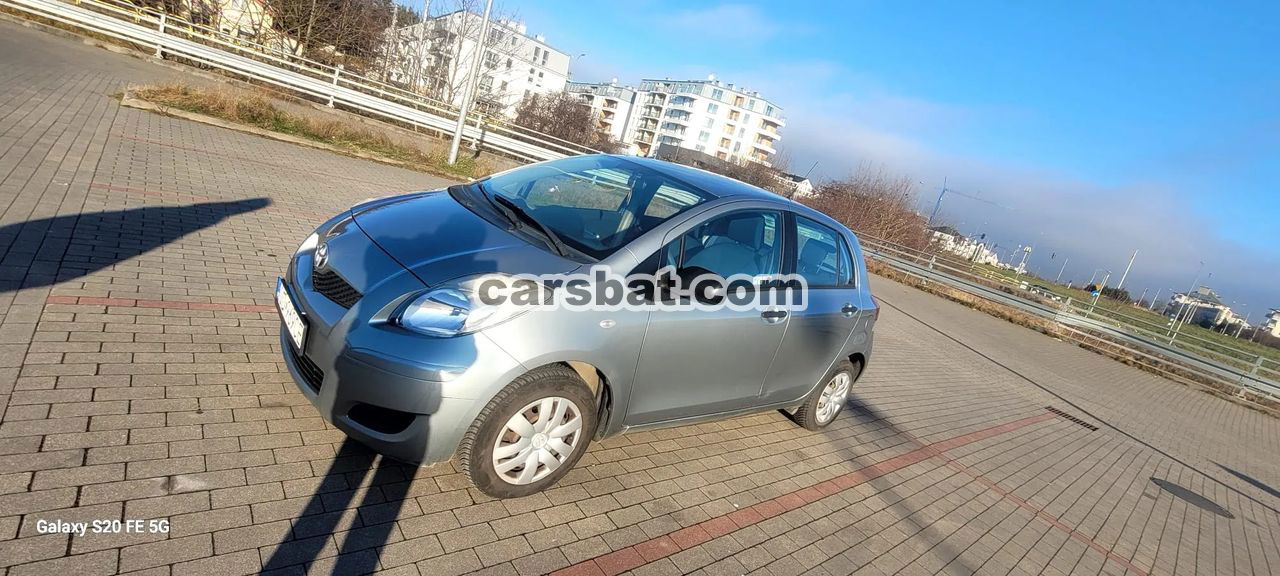 Toyota Yaris II 1.0 Terra Start 2010