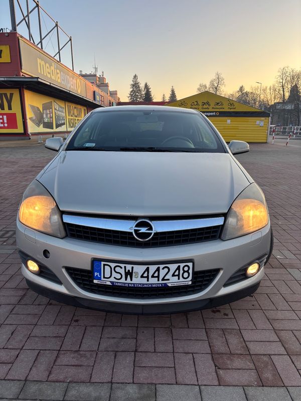 Opel Astra H GTC 1.7 CDTI DPF Cosmo 2007