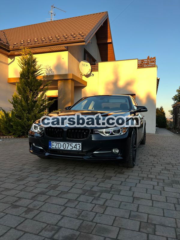 BMW 3 Series F30/F31 318d Sport Line 2012