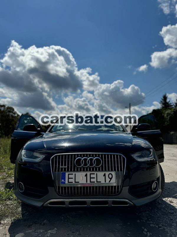 Audi A4 quattro 2.0 TDI DPF S tronic 2012