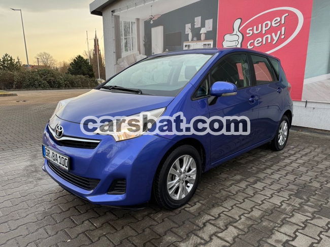 Toyota Verso-S 1.33 Premium 2011