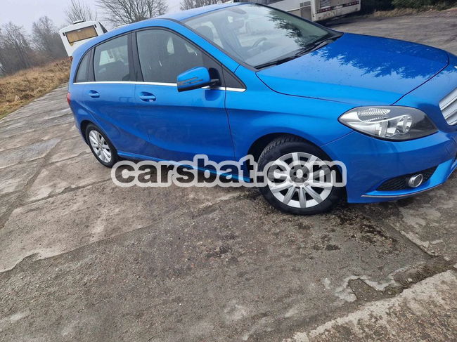 Mercedes-Benz B W246 180 CDI (BlueEFFICIENCY) 2013