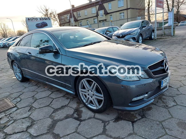 Mercedes-Benz E W212 220 (BlueTEC) d Coupe 9G-TRONIC 2012