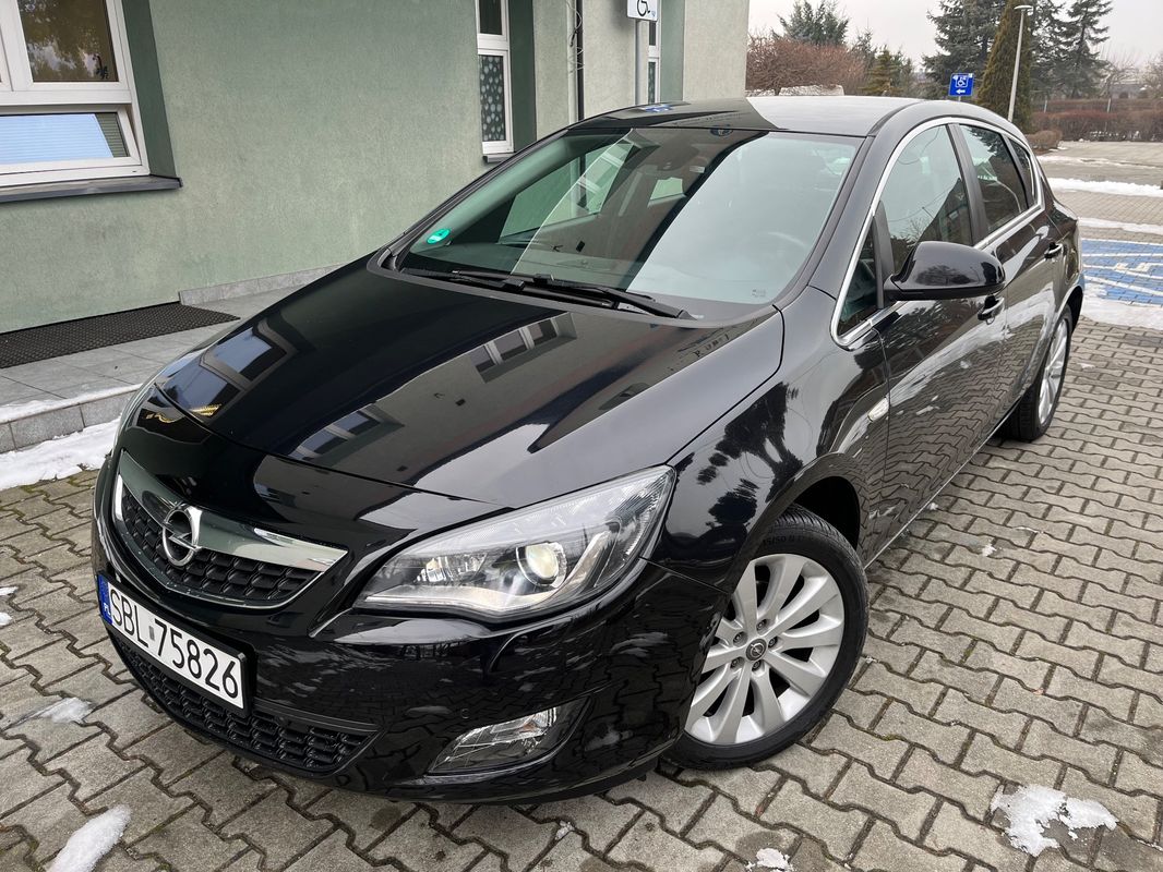 Opel Astra J 1.4 Turbo Innovation 2011