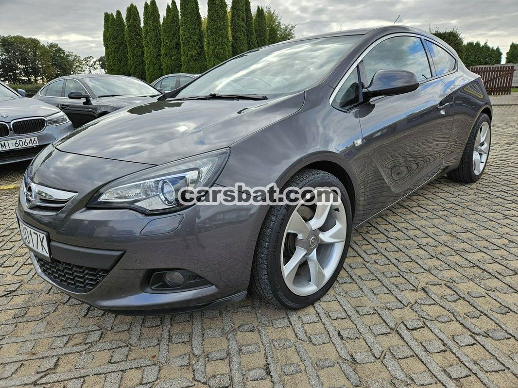 Opel Astra J IV GTC 1.6 T Enjoy 2012