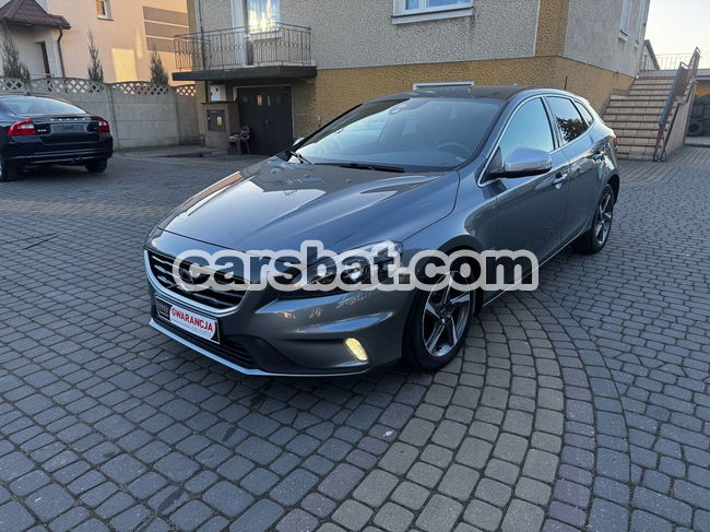 Volvo V40 II D2 Drive-E R-Design Momentum 2015