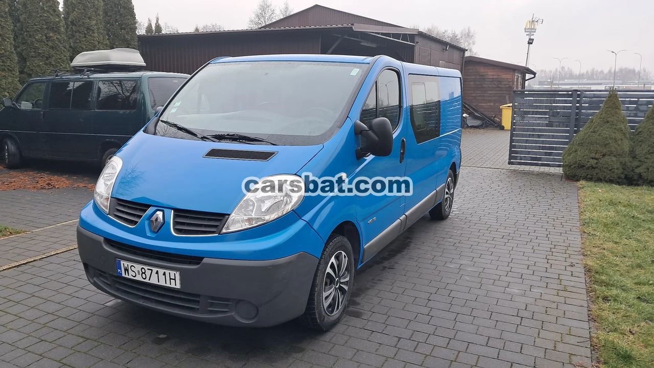 Renault Trafic II 2.0 dCi 115 Combi L2H1 teilverglast 2014