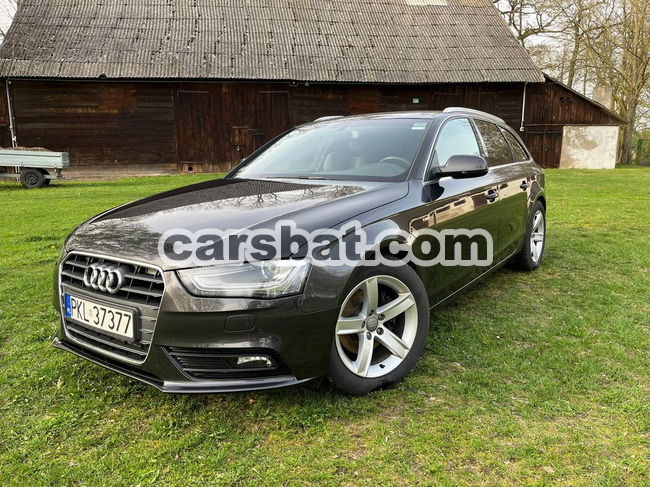 Audi A4 B8 Avant 2.0 TDI DPF S line Sportpaket 2013