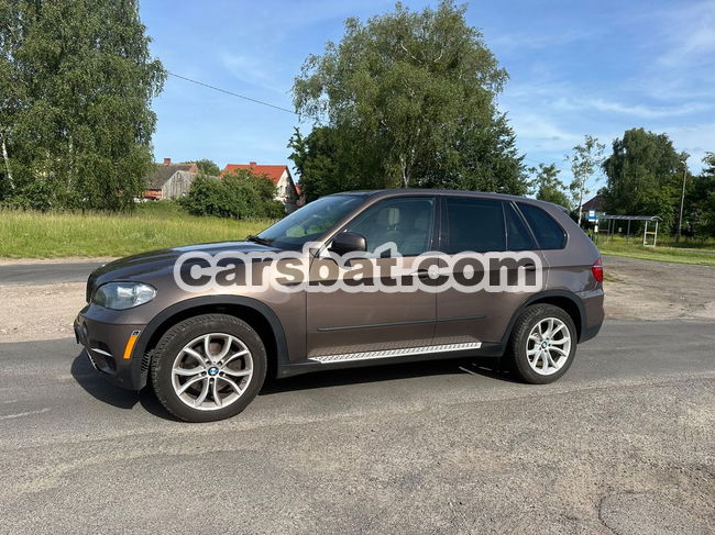 BMW X5 E70 2011