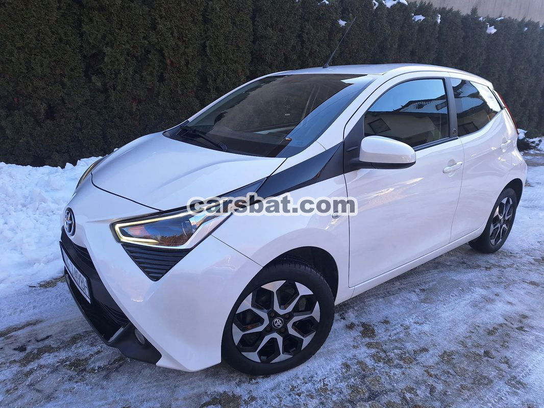 Toyota Aygo II x-play 2021