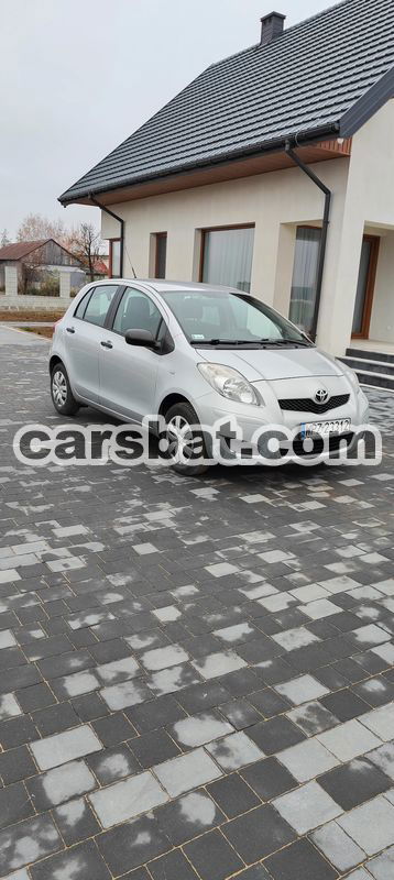 Toyota Yaris II 1.0 Active 2011