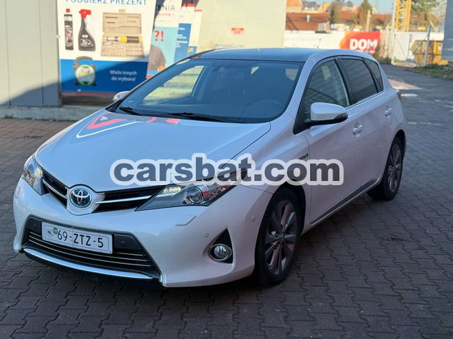 Toyota Auris II 1.8 HSD Prestige NAVI 2013