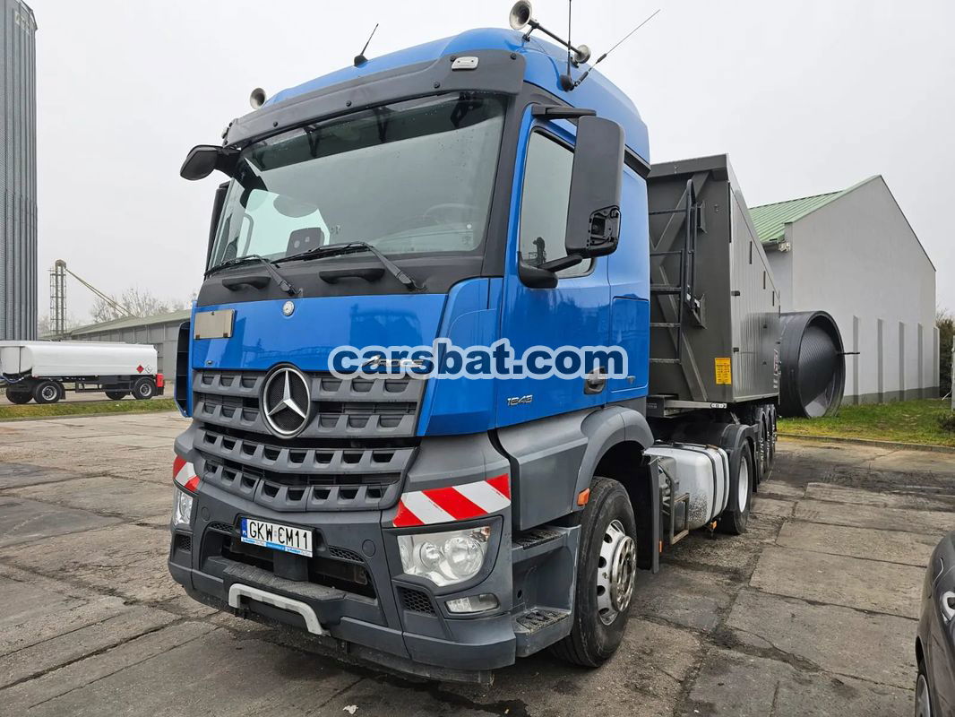 Mercedes-Benz Arocs 2016