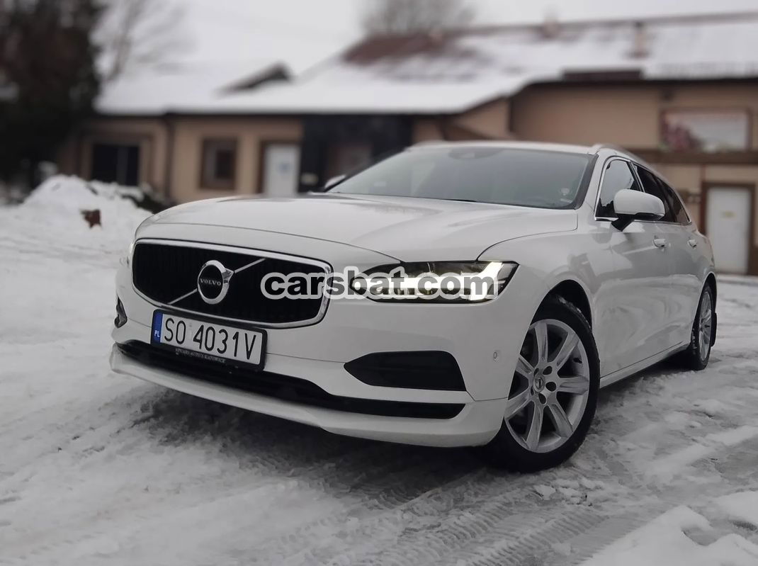 Volvo V90 D4 Momentum 2017